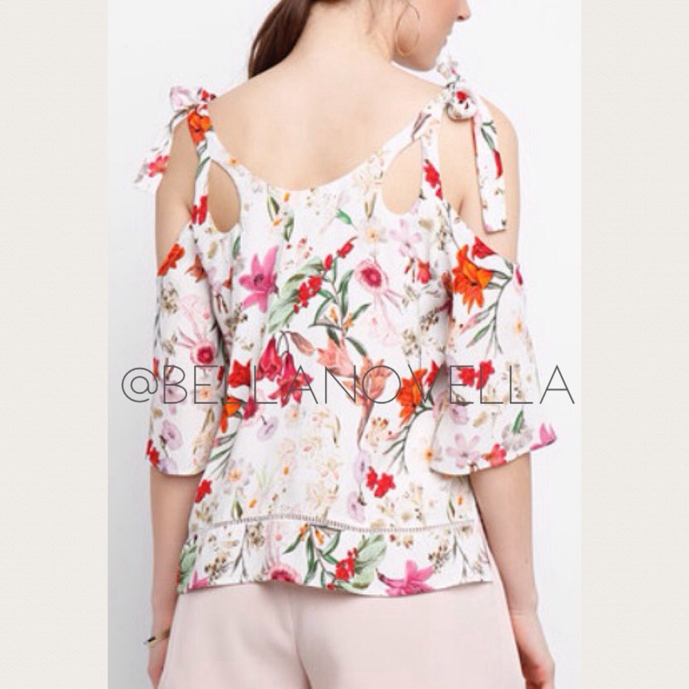 🔴 WILLOW & CLAY  Floral Cold Shoulder Top SZ S/4/6 - Picture 4 of 5